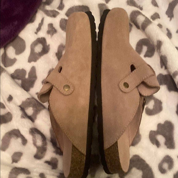 White Mountain Tan Mules with Buckle Detail - Picture 2 of 4